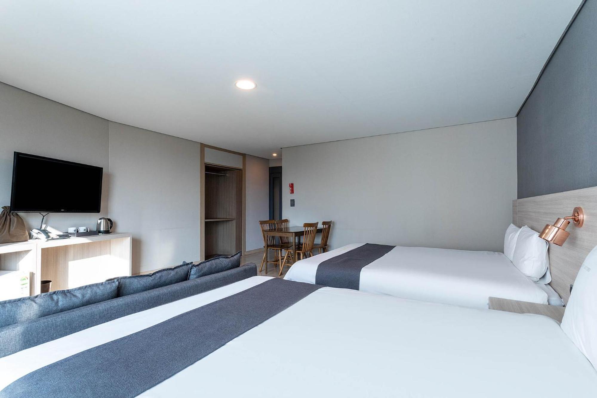 Gyeongpo Soo Hotel 2*